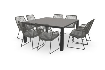 Granit Quadratischer Black Pearl Tisch Standard 80 mm mit Babilonia Stühlen