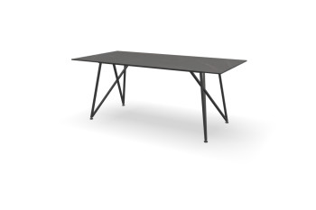 Esstisch im dänischen Design mit einer dünnen Dekton-Tischplatte und schlankem Gestell.