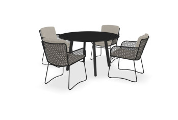 Tafel Dekton Eter, onderstel Imperia en Aprilla stoelen